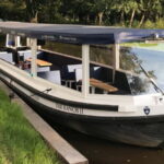 Giethoorn: Luxury Private Closed Boat Tour with captain - First Impressions and Booking Details