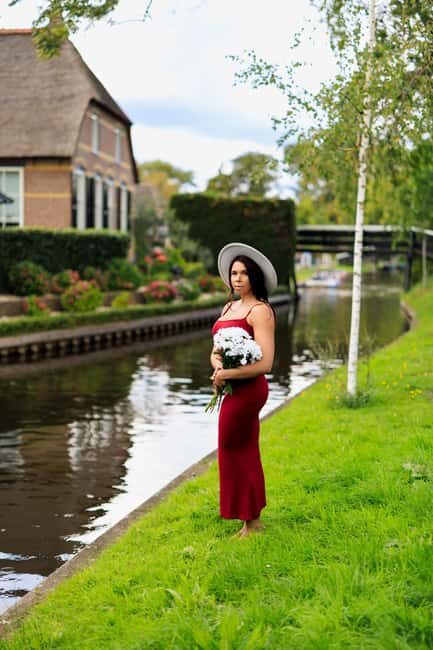 Giethoorn: Private Photoshoot with Professional Photographer - The Photogenic Spots of Giethoorn