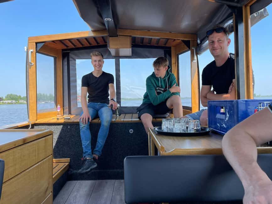 Giethoorn: Sightseeing Boat Tour - The Experience in Detail