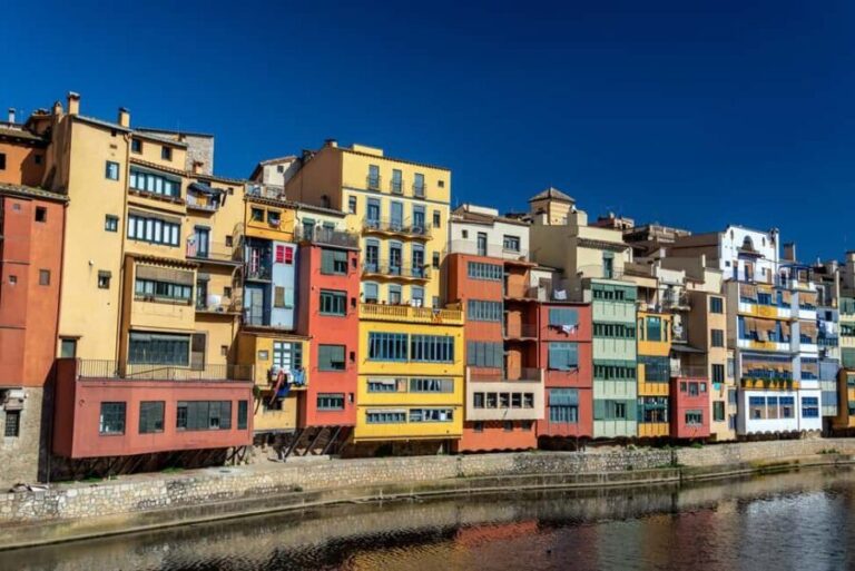 Girona: Private 2-Hour Intro Walk with Local Guide - What to Expect During the Tour
