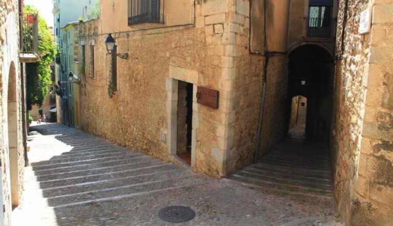 Girona: Private History Tour - Exploring the Key Stops