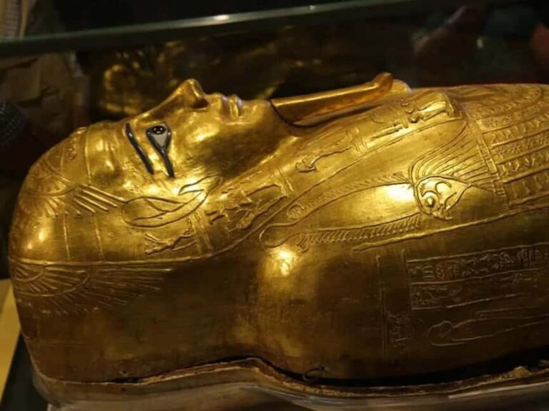 Giza: Pyramids, Museum of Civilization and Old Cairo, Bazaar - Who Is This Tour Best For?