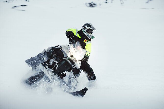Glacier Rush  Fast pace snowmobile - SnoMo Glacier - FAQ