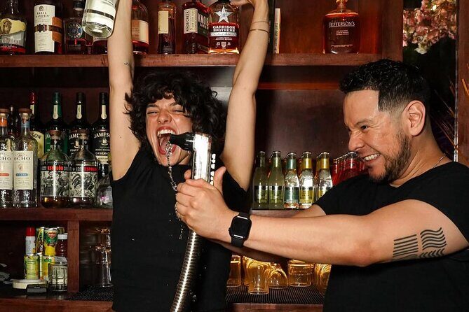 Glitz Glamor and Gangsters Hell's Kitchen Bar Tour NYC - What We Love (And What to Keep in Mind)