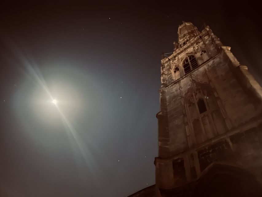 Gloucester: Ghost-Themed Guided Walking Tour - The Guide and Atmosphere