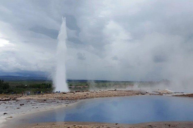 Golden Circle. Private Day Tour from Reykjavik - Geysir and Strokkur: The Erupting Hot Springs
