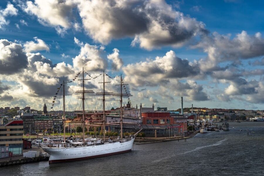Gothenburg: Capture the most Photogenic Spots with a Local - The Value of a Guided Photo Tour