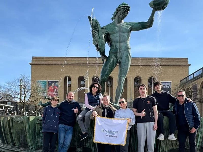 Gothenburg: City Highlights Bike Tour with Transfer - The Experience in Detail