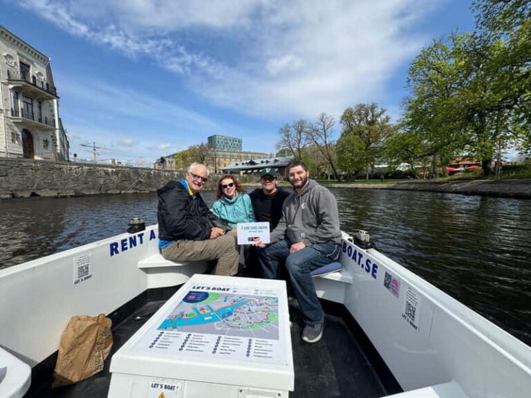 Gothenburg: Private Göta Älv Boat Tour with Pickup - What’s Included and How It Matters