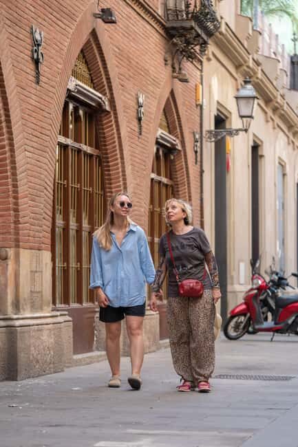 Gothic Quarter Secrets: Guided Walking Tour - The Experience: What Does It Feel Like?