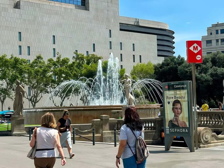 Gothic Quarter Walking Tour - Who Should Consider This Tour?