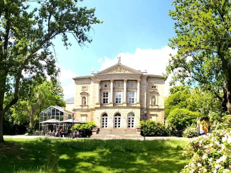 Göttingen: Express Walk with a Local in 60 minutes - The Experience: What Sets It Apart