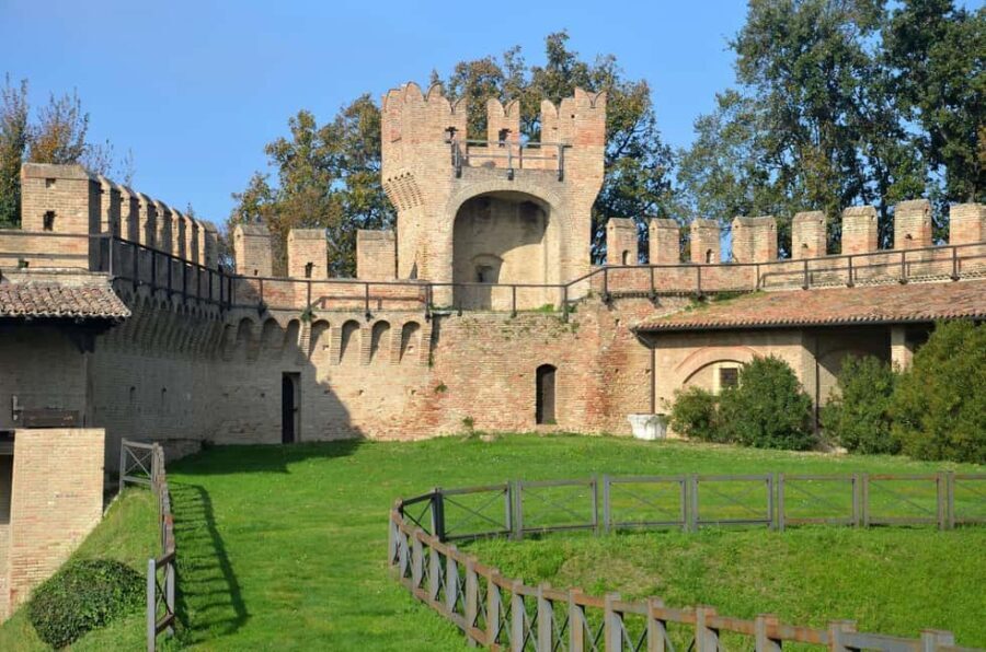 Gradara: Entry Ticket to Rocca with Audio Guide App - The Highlights: Views and Historical Significance