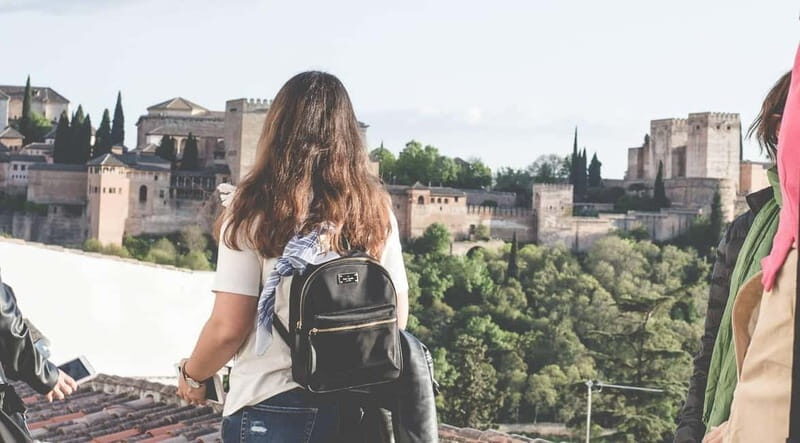 Granada: Albayzin and Sacromonte Hybrid Walking Tour - What Travelers Are Saying