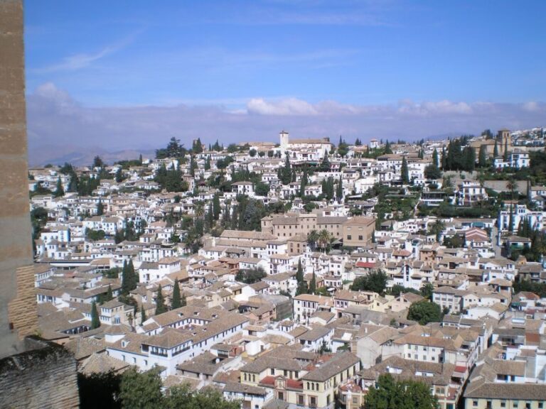 Granada: Albayzín and Sacromonte Private Tour - How Does It Compare to Similar Experiences?
