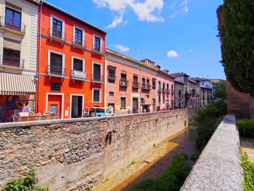 Granada: Alhambra, Cathedral, Royal Chapel and Albayzin tour - Who Is This Tour Best Suited For?