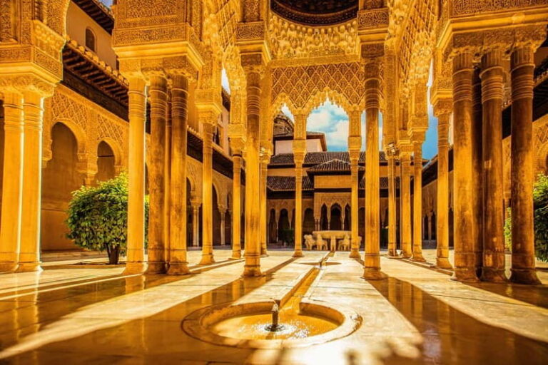Granada: Alhambra, Generalife & Nasrid Palaces Guided Tour - The Highlights in Detail