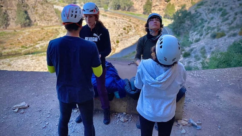 Granada: Belaying Course in a Climbing Falls - Why Choose a Belaying Course in Granada?