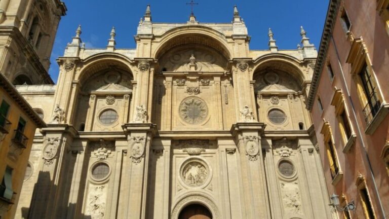 Granada: Cathedra&Royal Chapel & Albaicín skip the line Tour - The Experience: A Mix of History, Culture, and Scenery