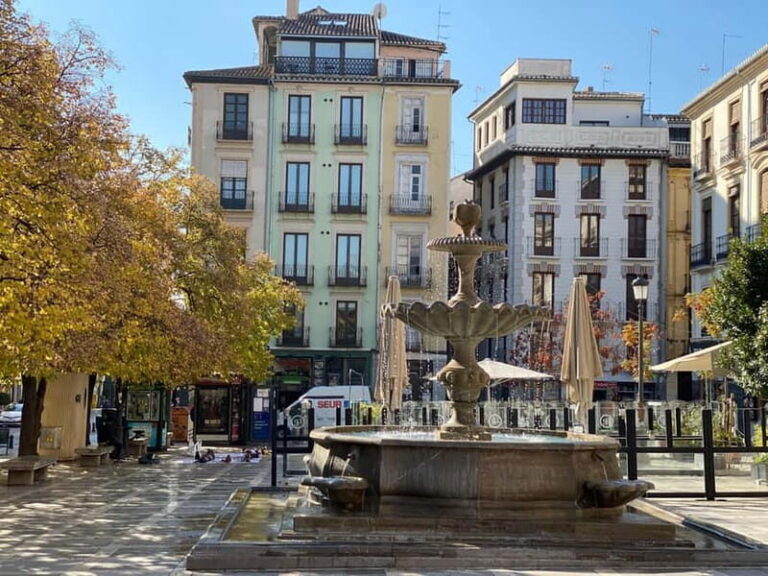 Granada: Guided City Tour with a Local Enthusiast - A Closer Look at the Itinerary