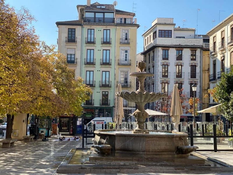 Granada: Guided City Tour with a Local Enthusiast - A Closer Look at the Itinerary