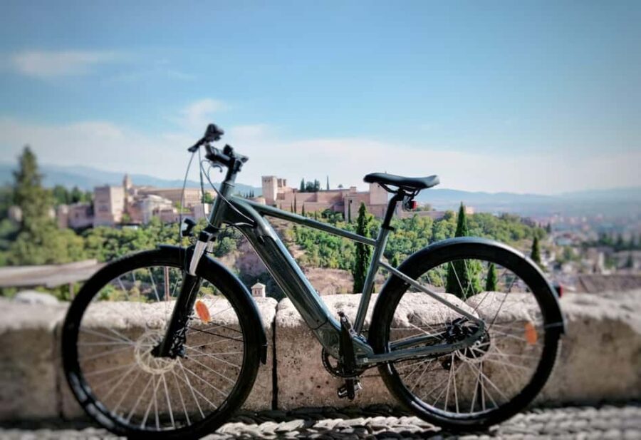Granada: Slow E-bike Tour, explore the city on wheels with your senses - The Route and the Stops