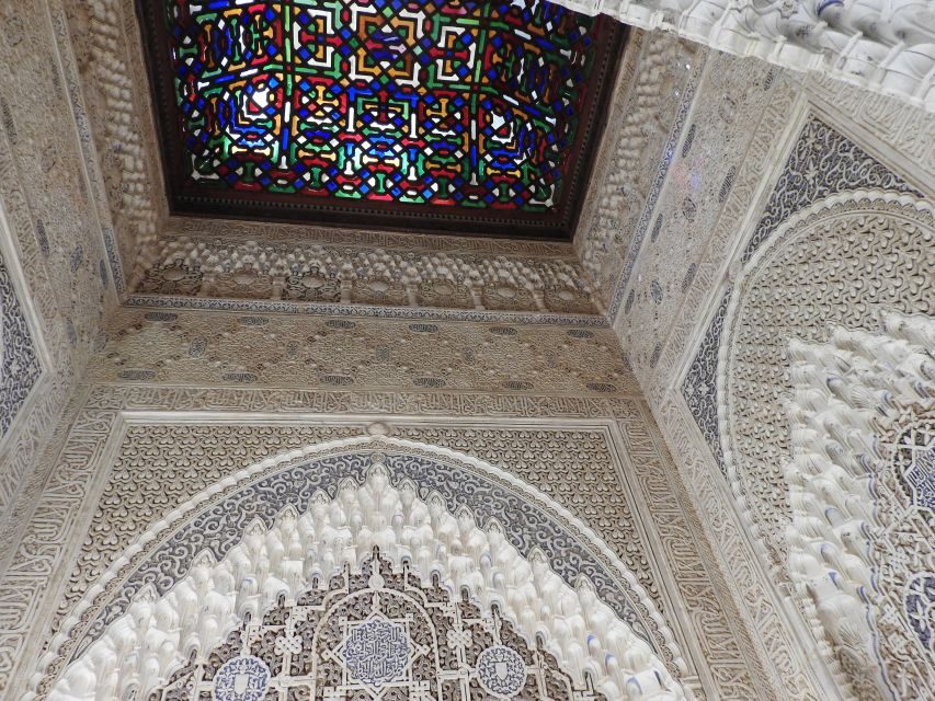 Granada: Sunset Legends of the Alhambra Guided Tour - The Experience in Practice