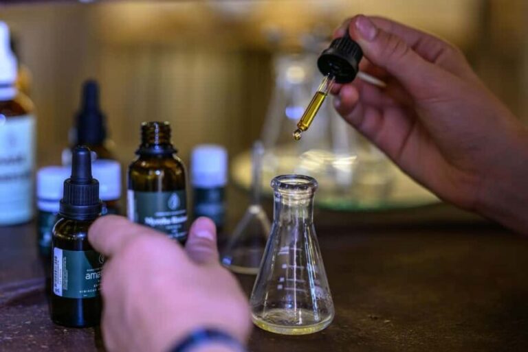 Grasse: 100% natural perfume creation workshop - Crafting Your Own Perfume