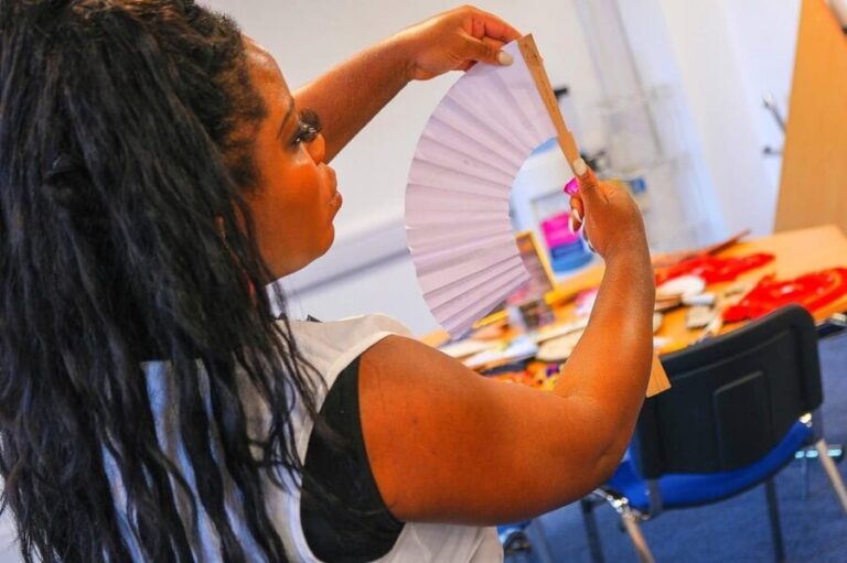 Greenwich Fan-Making Craft Tour - Who Should Consider This Tour?