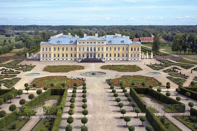 Group Day trip to Rundale Palace, Hill of Crosses & Bauska Castle - Who Will Love This Tour?