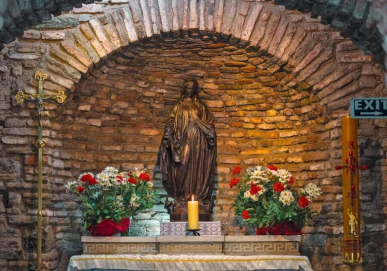 Guided Icmeler Ephesus Tour w/ Breakfast & Lunch - Key Points