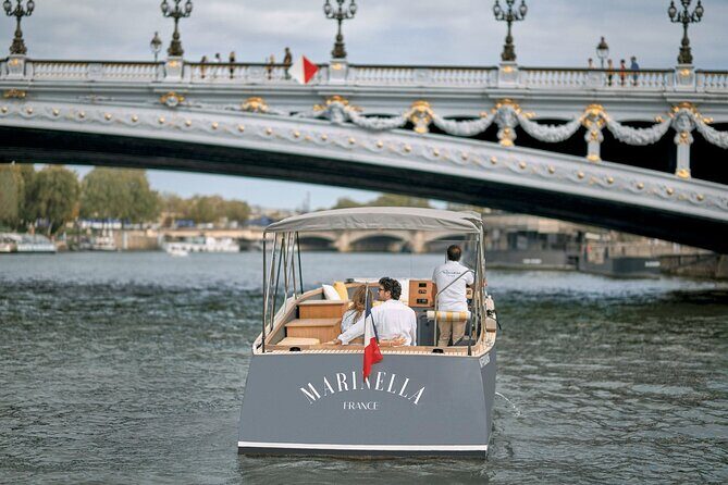 Guided Luxury River Cruise & Walking Tour of Paris' Monuments - The Itinerary in Detail