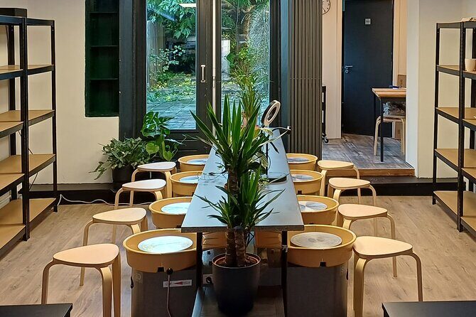 Guided Pottery Workshop on a Turntable in Choorstraat - The Details That Matter: Group Size, Price, and Accessibility