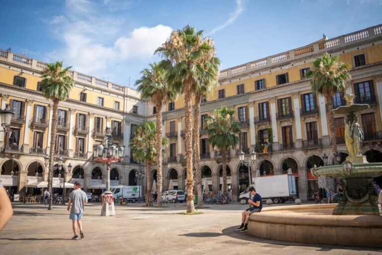 Guided tour of Barcelona in French (Old Town & Instagram spots) - In-Depth Look at the Itinerary