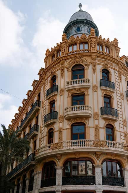 Guided tour of downtown Valencia + Silk Exchange - The Practicalities