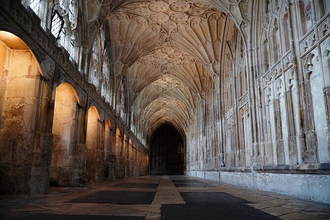 Guided Tour of Harry Potter Film Locations of Lacock & Cotswolds - Detailed Breakdown of the Itinerary