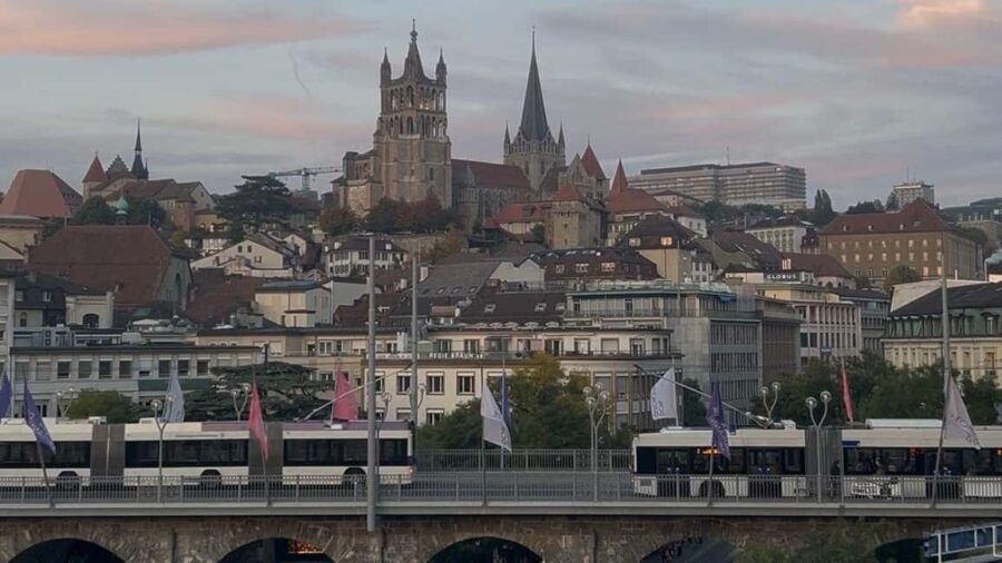 Guided Tour of Lausanne (2h) - The Overall Experience