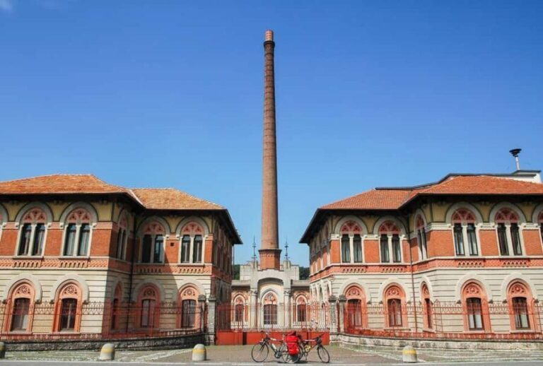 Guided tour of the Crespi d'Adda Workers' Village: discover its secrets and curiosities - The tour experience: What to expect