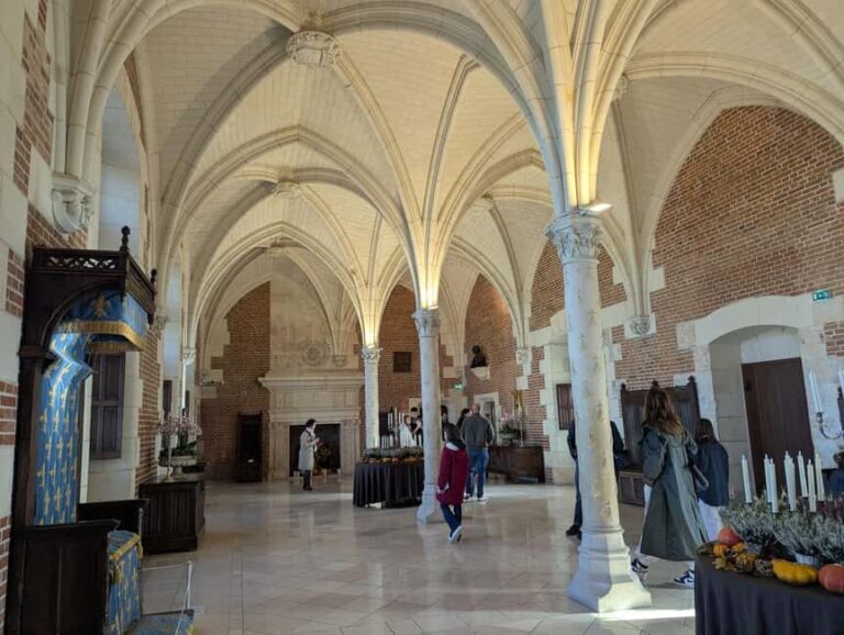 Guided tour of the royal château of Amboise - The Value of This Tour