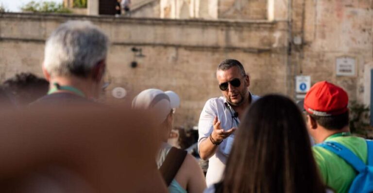 Guided tour of the Sasso Barisano and Sasso Caveoso - Visiting Rock Churches and Cemeteries