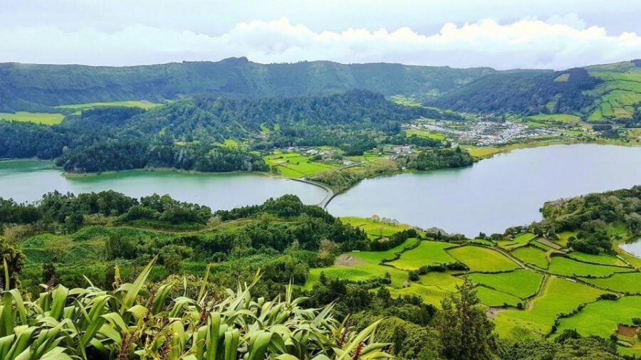Guided Tour to the green & blue Lake of Sete Cidades - What to Expect from the Tour