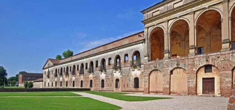 Guided visit to the Ducal Palace in Mantua - Practical Details and What to Expect