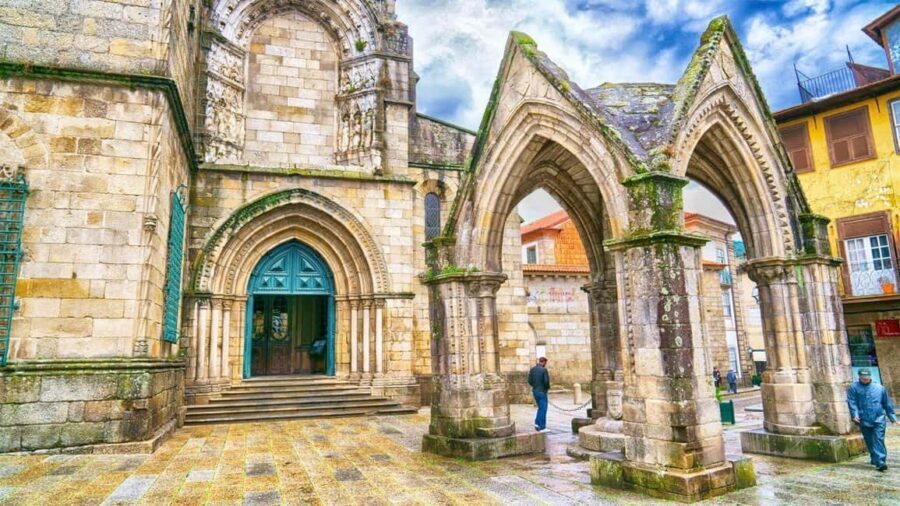 Guimarães & Braga Tour - Transportation & Group Dynamics