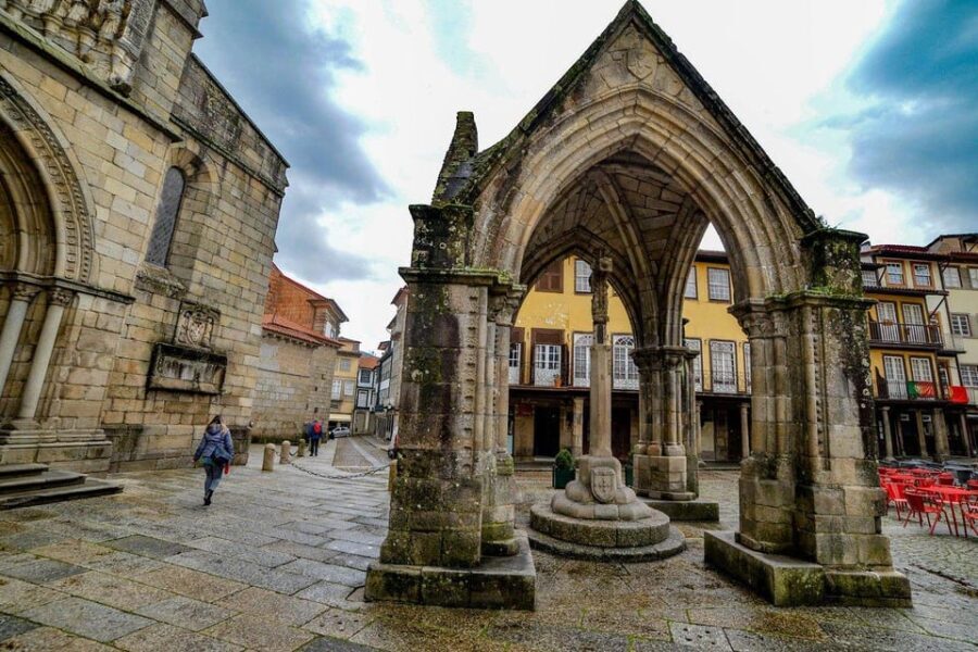 Guimaraes Local Tours ; Visit the Castle , Palace and City - Who Should Consider This Tour?