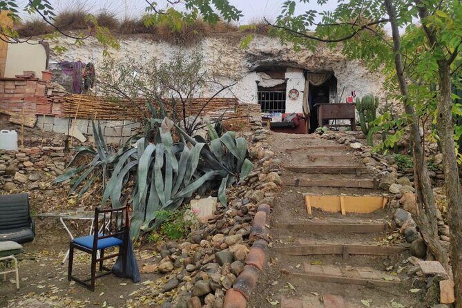 Gypsy life: Sacromonte and the caves private tour - Practical Details and Considerations