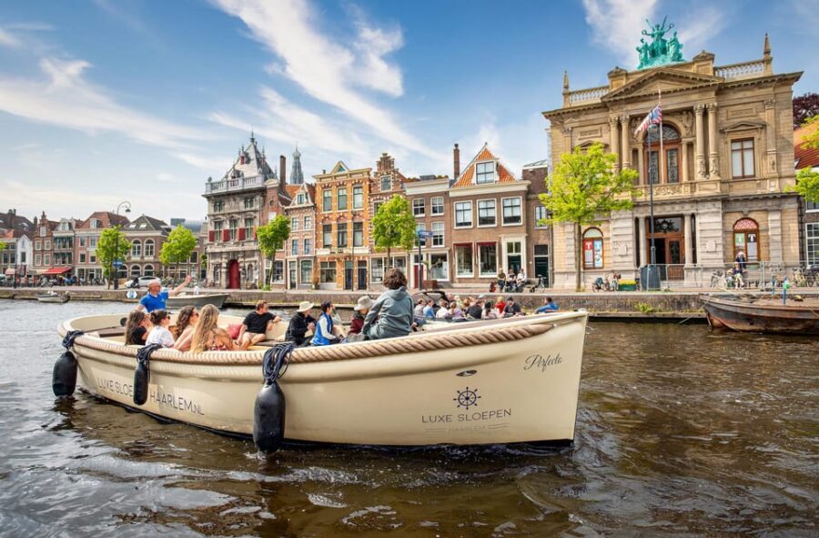 Haarlem: Canal tour + Dutch Windmill de Adriaan tour - Why This Tour Works Well