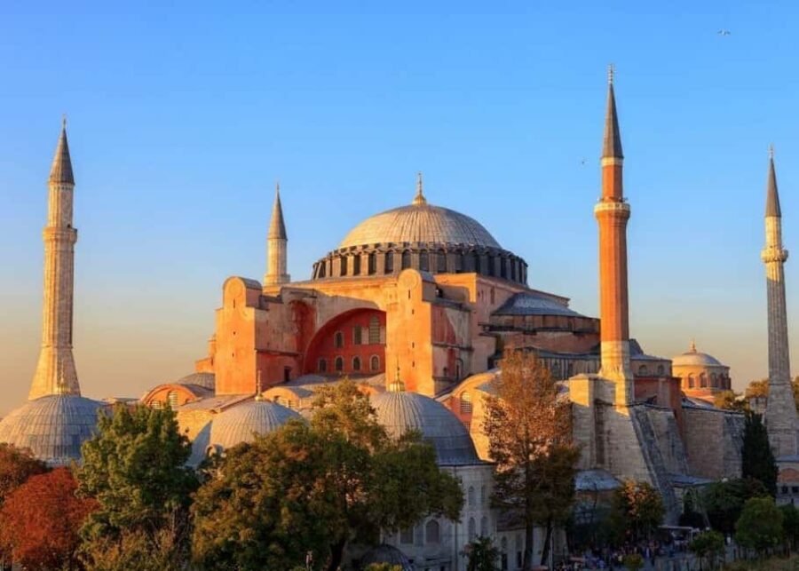 Hagia Sophia, Dolmabahce Palace & Blue Mosque Combo - Who Will Love This Tour?