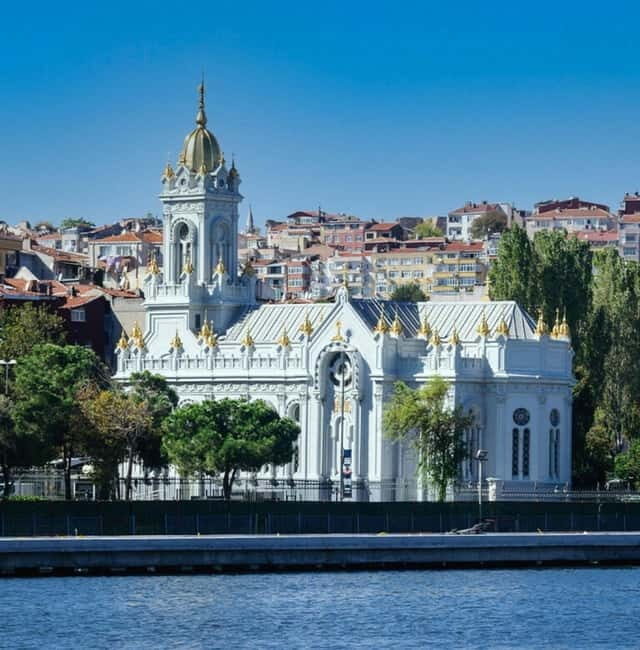 Hagia Sophia, Hippodrome, Iron Church & Boat Tour - Full Day - The Highlight: Bosphorus Boat Trip and Lunch