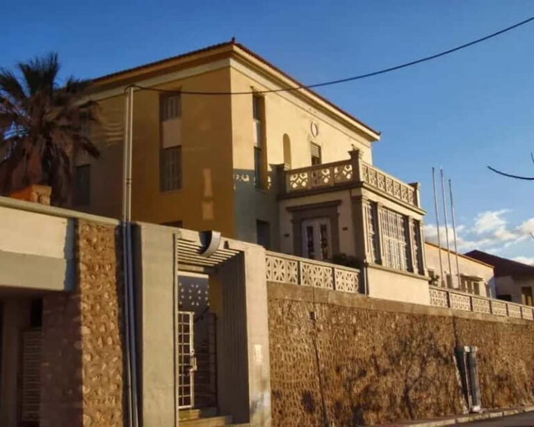 Halepa and Tabakaria Private Walking Tour - The Walking Experience and Group Dynamics