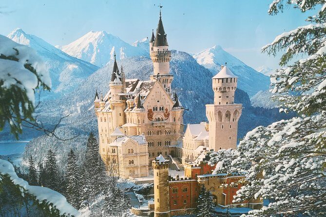 Half day- from Fussen to Neuschwansteincastle & Linderhof castle - Exploring the Details of this Bavarian Castle Tour